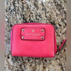 Kate Spade Cara Wellesley Small Wallet in a vibrant peony pink color. EUC